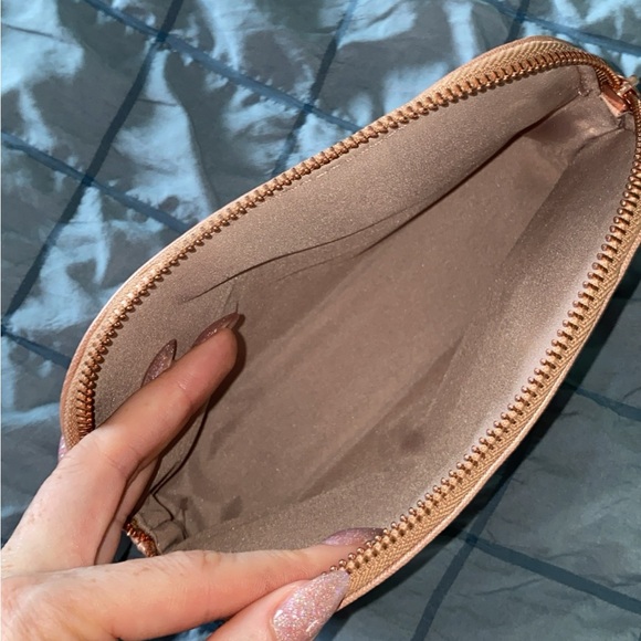 Iconic London cosmetics pouch new - Picture 2 of 3